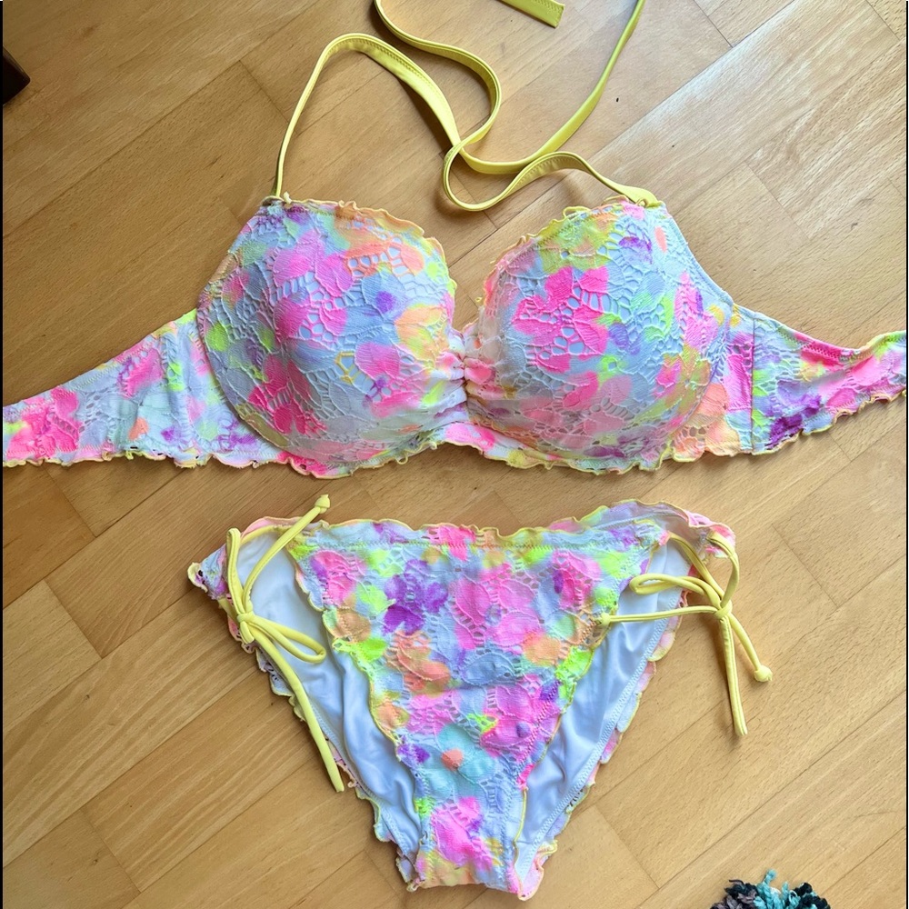 Victorias Secret Lace Bikini Swim 36DD Top, L Bottom
